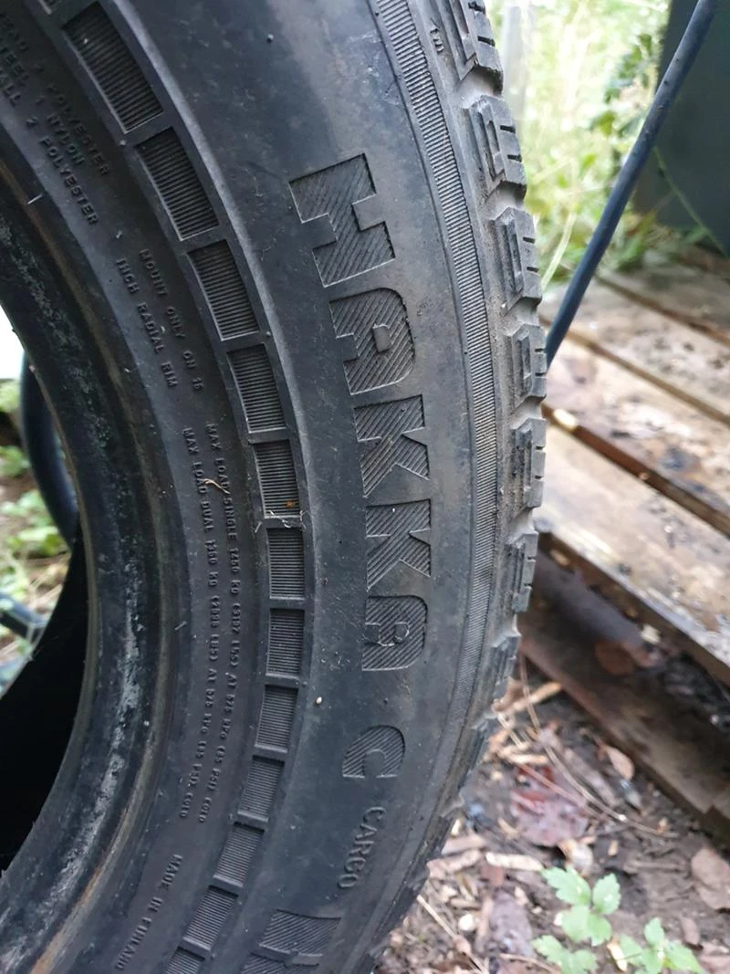 Гуми Всесезонни 235/65R16, снимка 3 - Гуми и джанти - 32949401