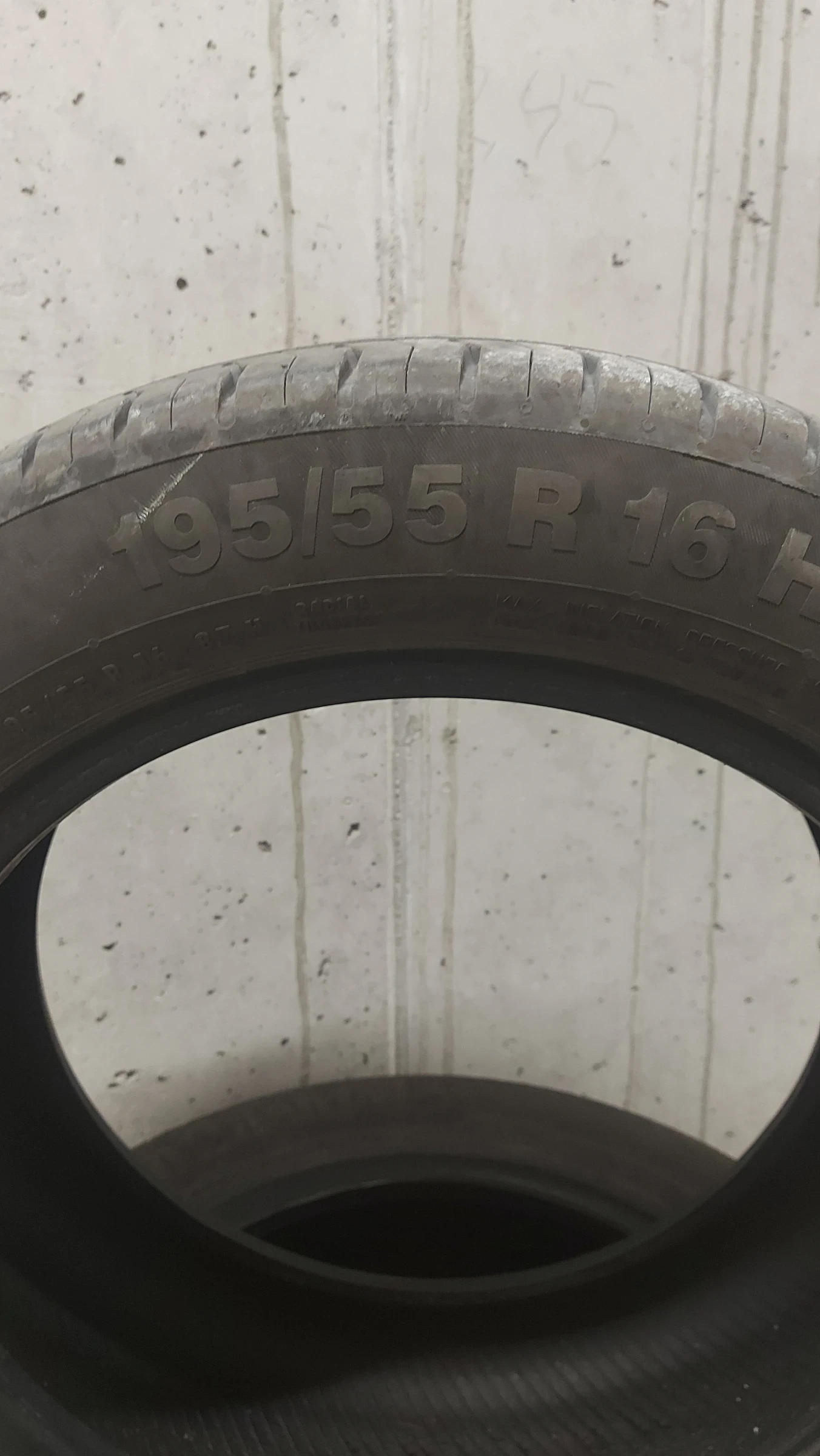 Гуми Летни 195/55R16, снимка 6 - Гуми и джанти - 54947321