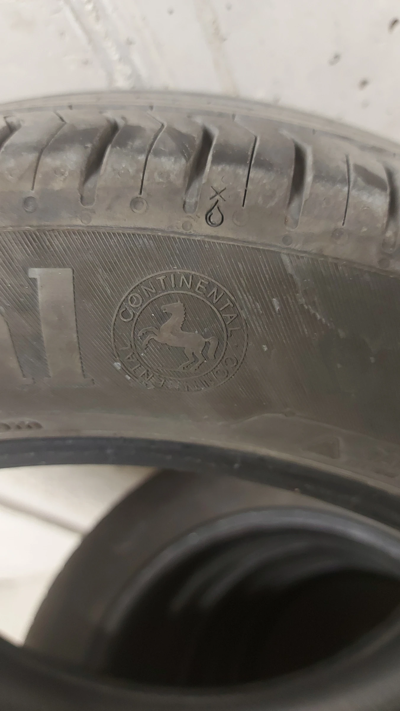 Гуми Летни 195/55R16, снимка 2 - Гуми и джанти - 54947321