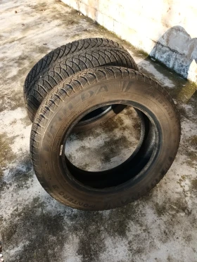 Гуми Зимни 185/65R15, снимка 2 - Гуми и джанти - 48289462