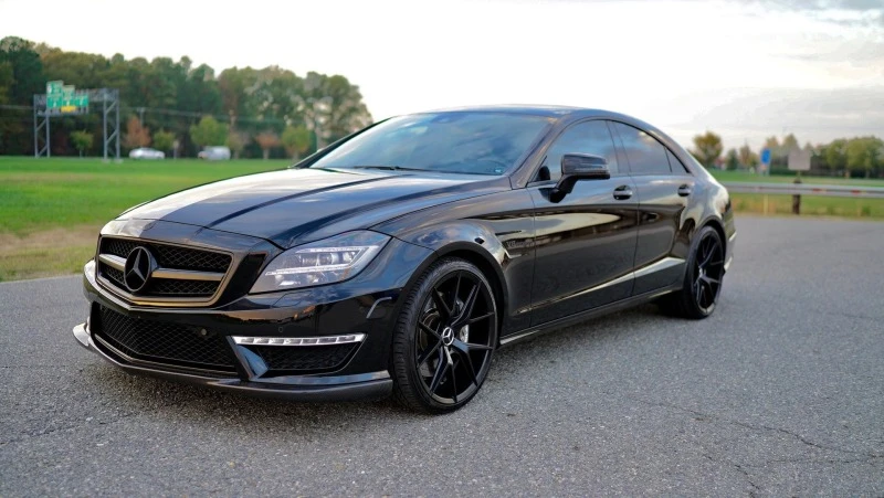 Mercedes-Benz CLS 63 AMG Морга 2-Броя на части !!!, снимка 16 - Автомобили и джипове - 46854866