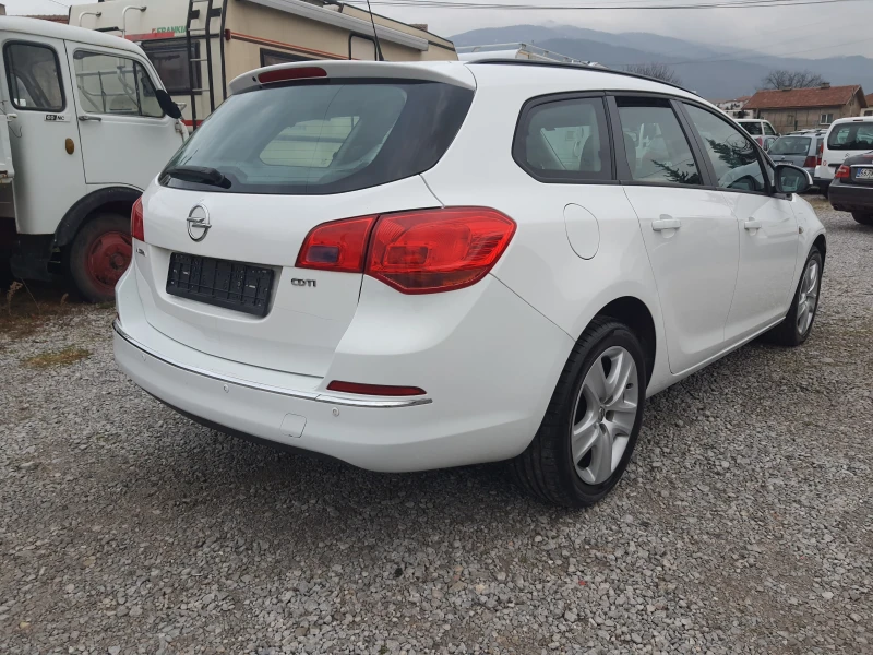 Opel Astra 1.6dtl, снимка 6 - Автомобили и джипове - 48227263