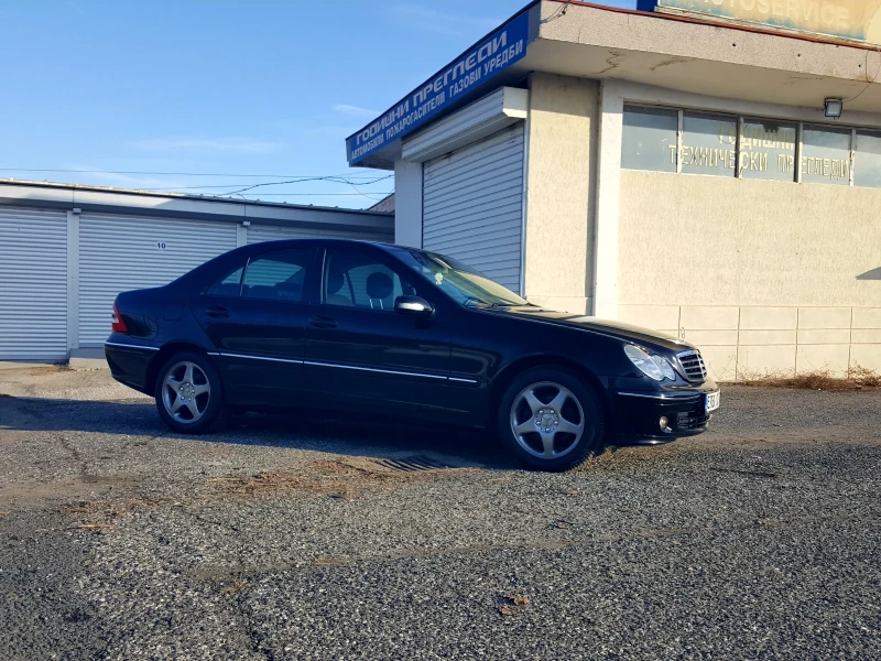 Mercedes-Benz C 180, снимка 9 - Автомобили и джипове - 48436522