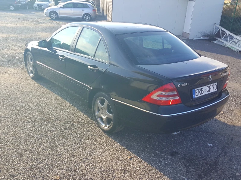 Mercedes-Benz C 180, снимка 3 - Автомобили и джипове - 48436522