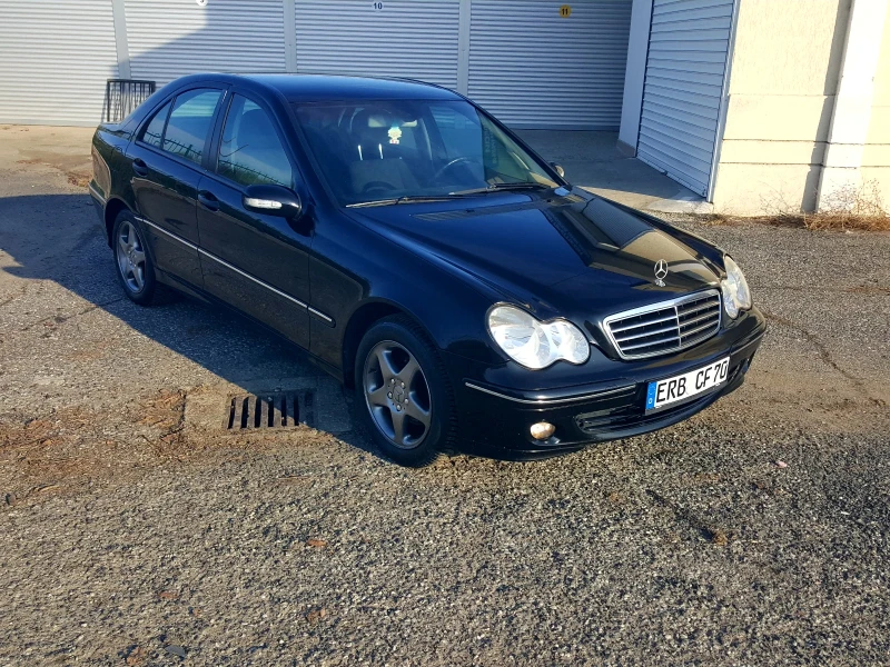 Mercedes-Benz C 180, снимка 1 - Автомобили и джипове - 48436522