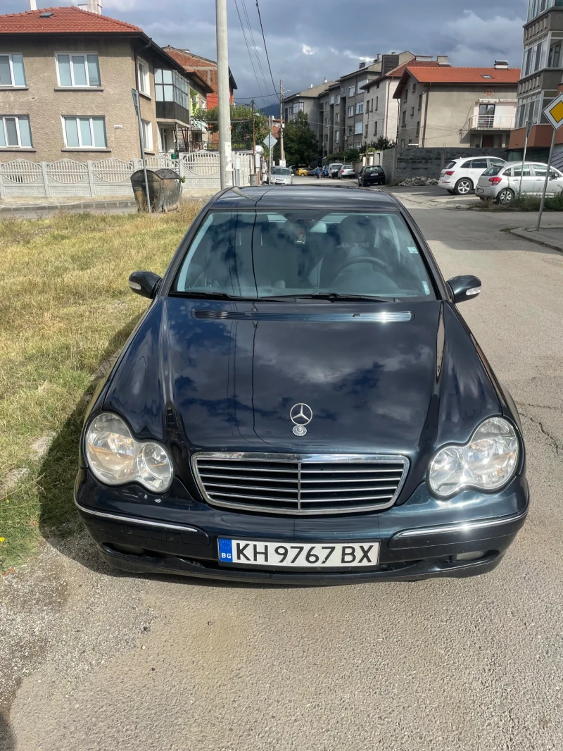 Mercedes-Benz C 220 avantgarde, снимка 4 - Автомобили и джипове - 48602247