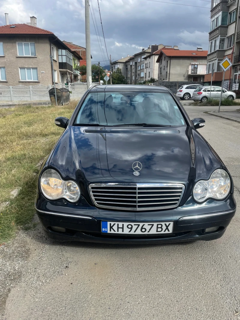 Mercedes-Benz C 220 avantgarde, снимка 1 - Автомобили и джипове - 48602247