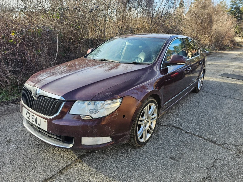 Skoda Superb DSG, снимка 2 - Автомобили и джипове - 48785631