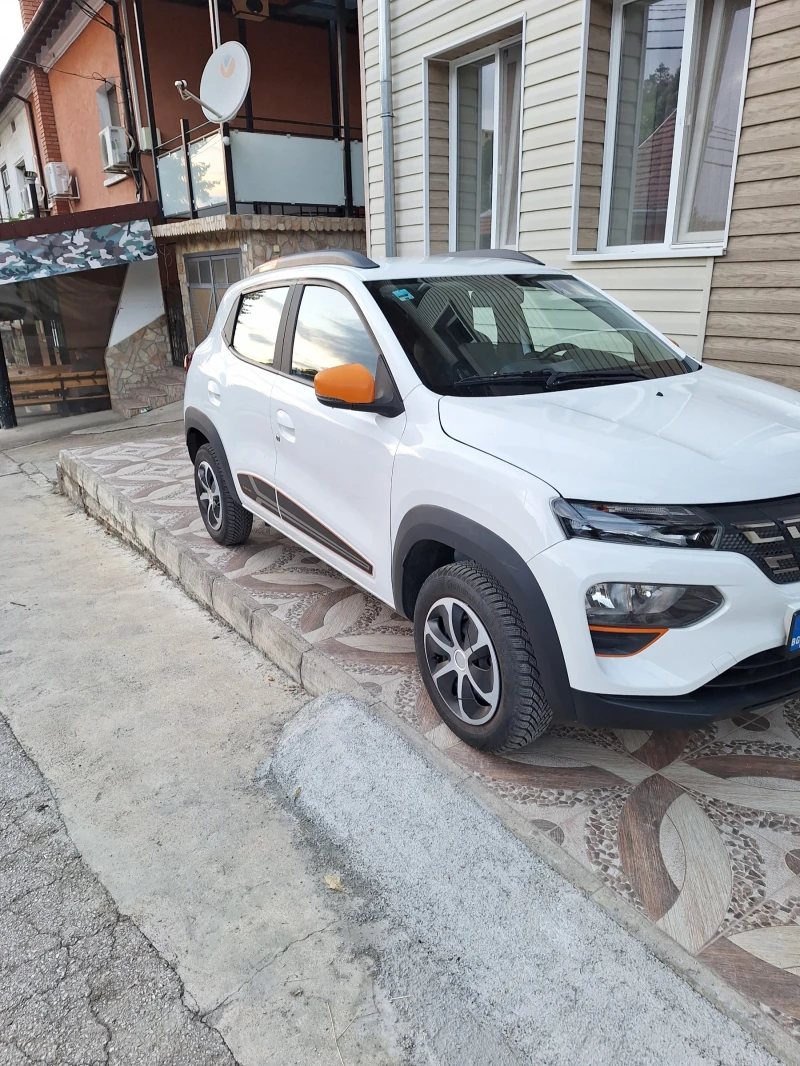 Dacia Spring, снимка 12 - Автомобили и джипове - 52156677
