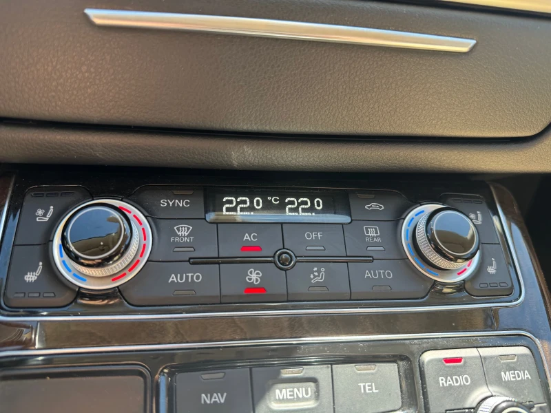 Audi A8 3.0 ЛИЗИНГ БАРТЕР, снимка 12 - Автомобили и джипове - 52063229