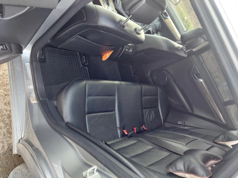 Mercedes-Benz C 320, снимка 10 - Автомобили и джипове - 52615844