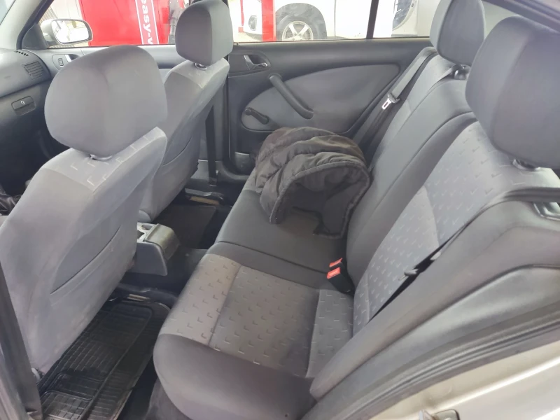 Skoda Octavia, снимка 5 - Автомобили и джипове - 53060551