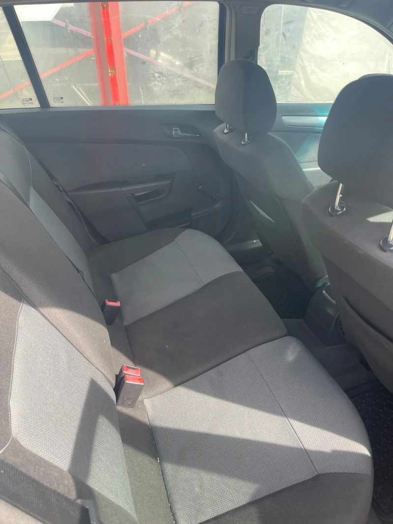 Opel Astra 1.6 бензин газ, снимка 6 - Автомобили и джипове - 53140174