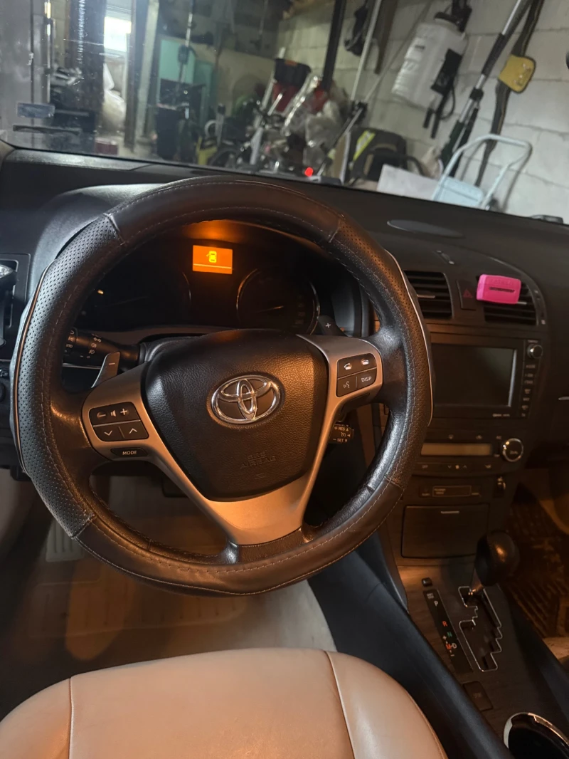 Toyota Avensis, снимка 8 - Автомобили и джипове - 53539453