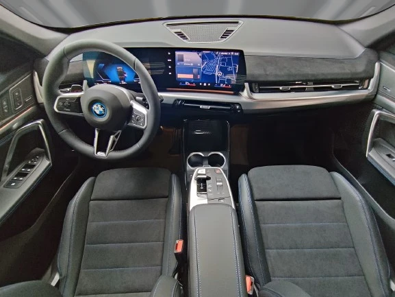 BMW iX1 eDrive20 M-Sport = NEW = Гаранция - изображение 7