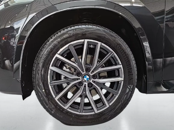 BMW iX1 eDrive20 M-Sport = NEW = Гаранция - изображение 5