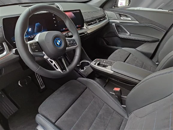 BMW iX1 eDrive20 M-Sport = NEW = Гаранция - изображение 6