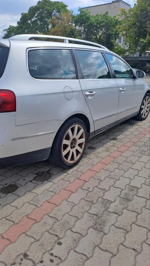 VW Passat, снимка 6 - Автомобили и джипове - 54335737