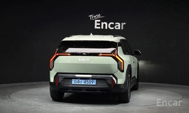 Kia EV3 Standard 2WDEarth | 360 КАМЕРА | ОБДУХВАНЕ | , снимка 4 - Автомобили и джипове - 54388837