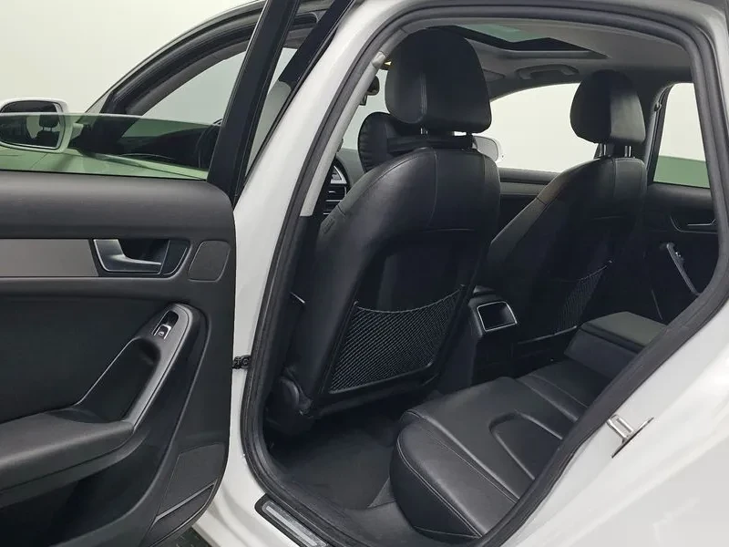 Audi A4 2.0 TDI, снимка 11 - Автомобили и джипове - 55007178