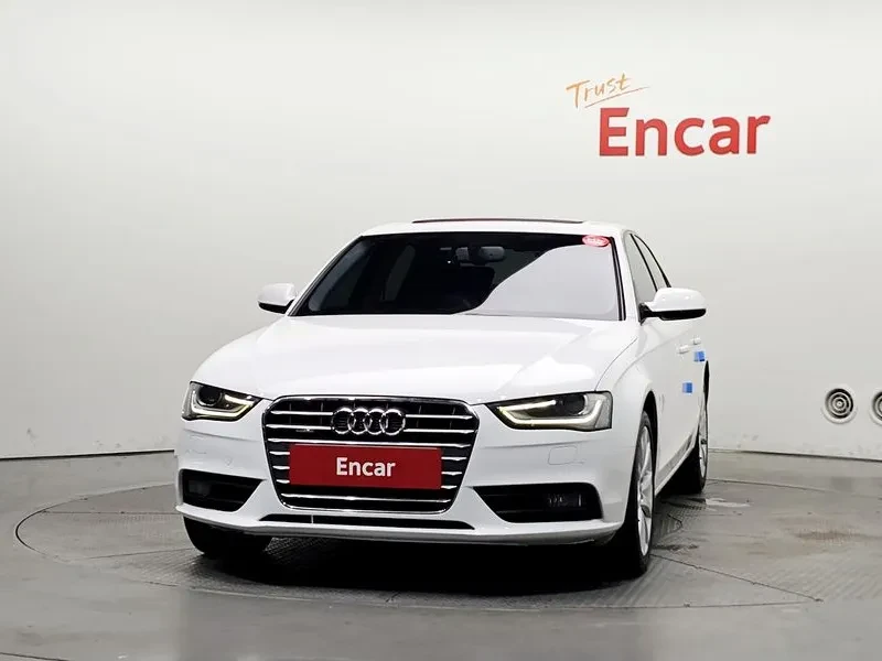 Audi A4 2.0 TDI, снимка 3 - Автомобили и джипове - 55007178