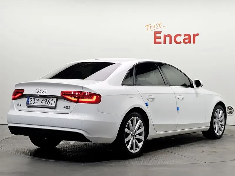 Audi A4 2.0 TDI, снимка 2 - Автомобили и джипове - 55007178