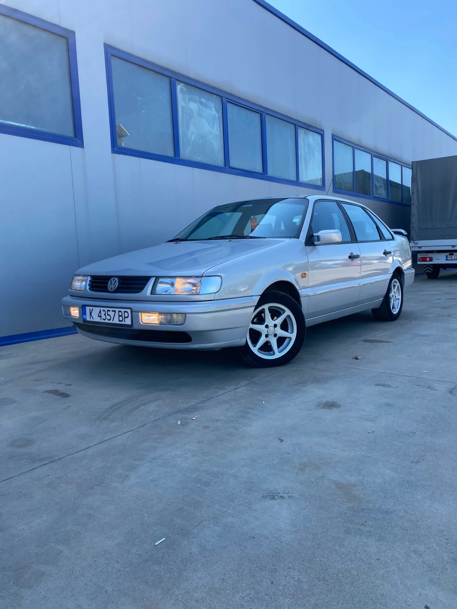 VW Passat 1.9 TDI 90 k.c. KLIMATRONIK - изображение 9