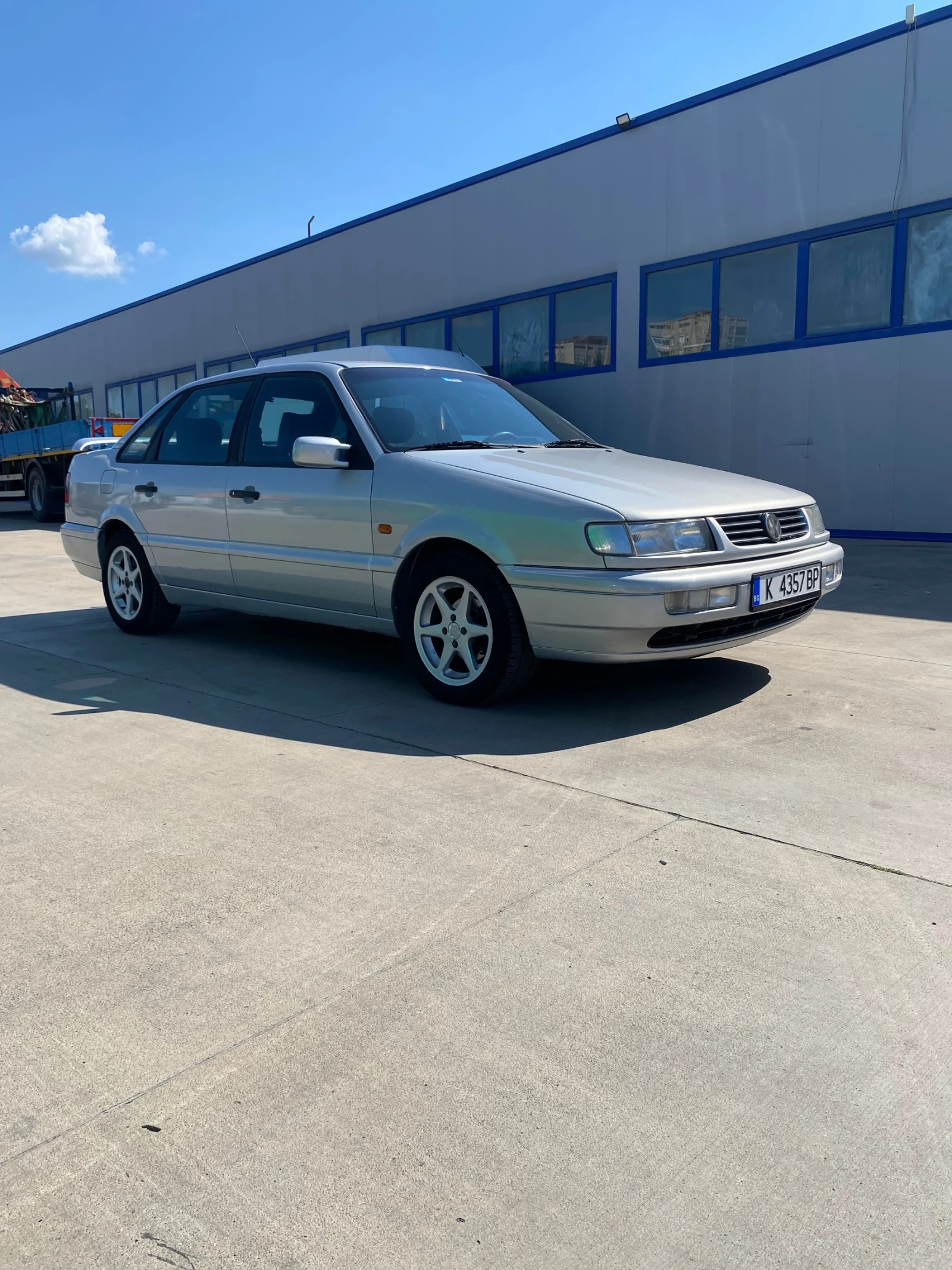 VW Passat 1.9 TDI 90 k.c. KLIMATRONIK - изображение 4