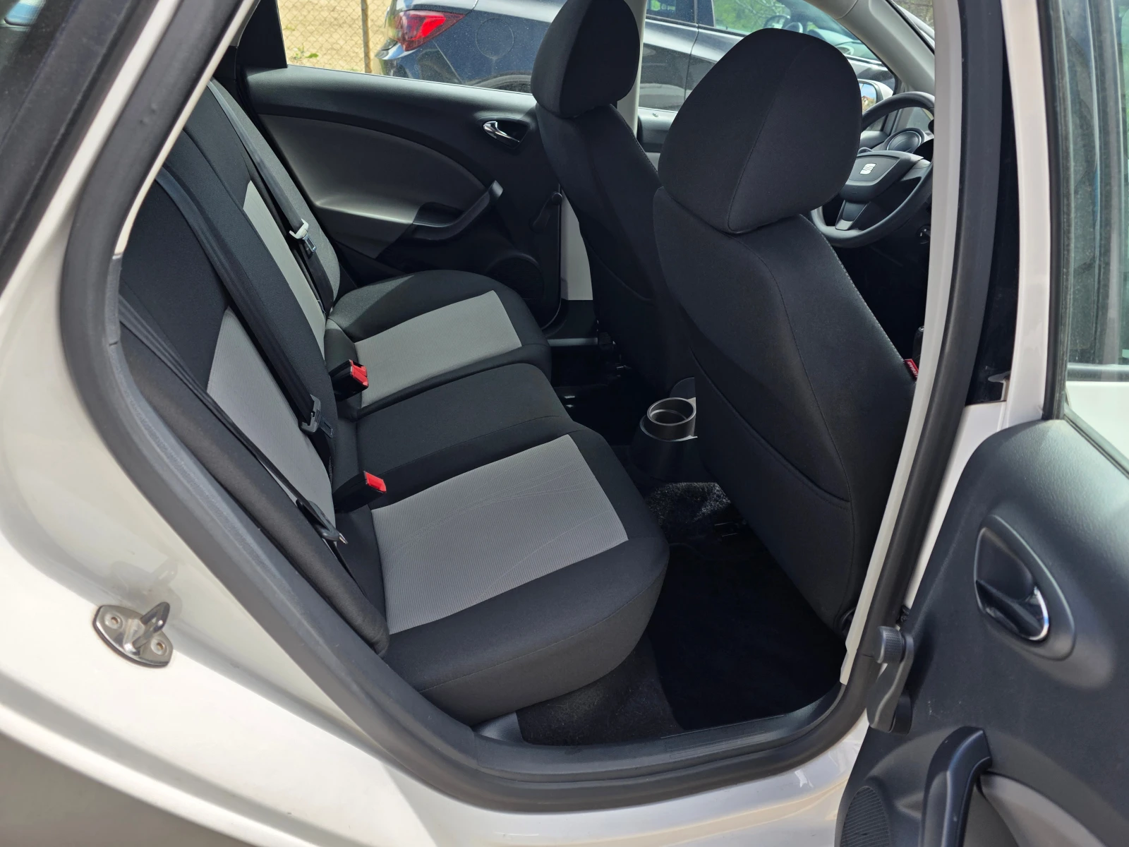 Seat Ibiza 1.6TDI ST 86000km! EURO5B KATO HOBA - изображение 9