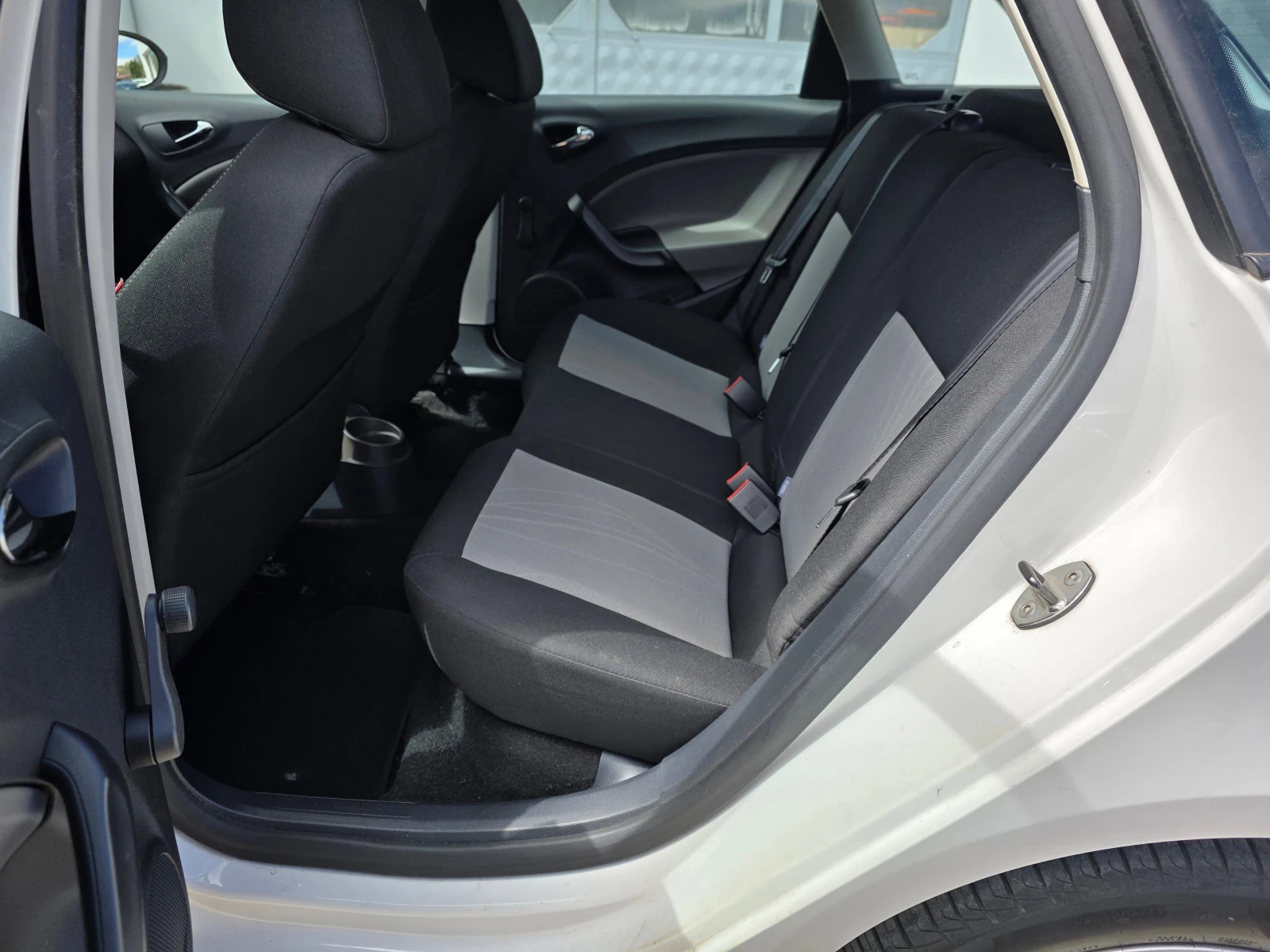Seat Ibiza 1.6TDI ST 86000km! EURO5B KATO HOBA - изображение 10