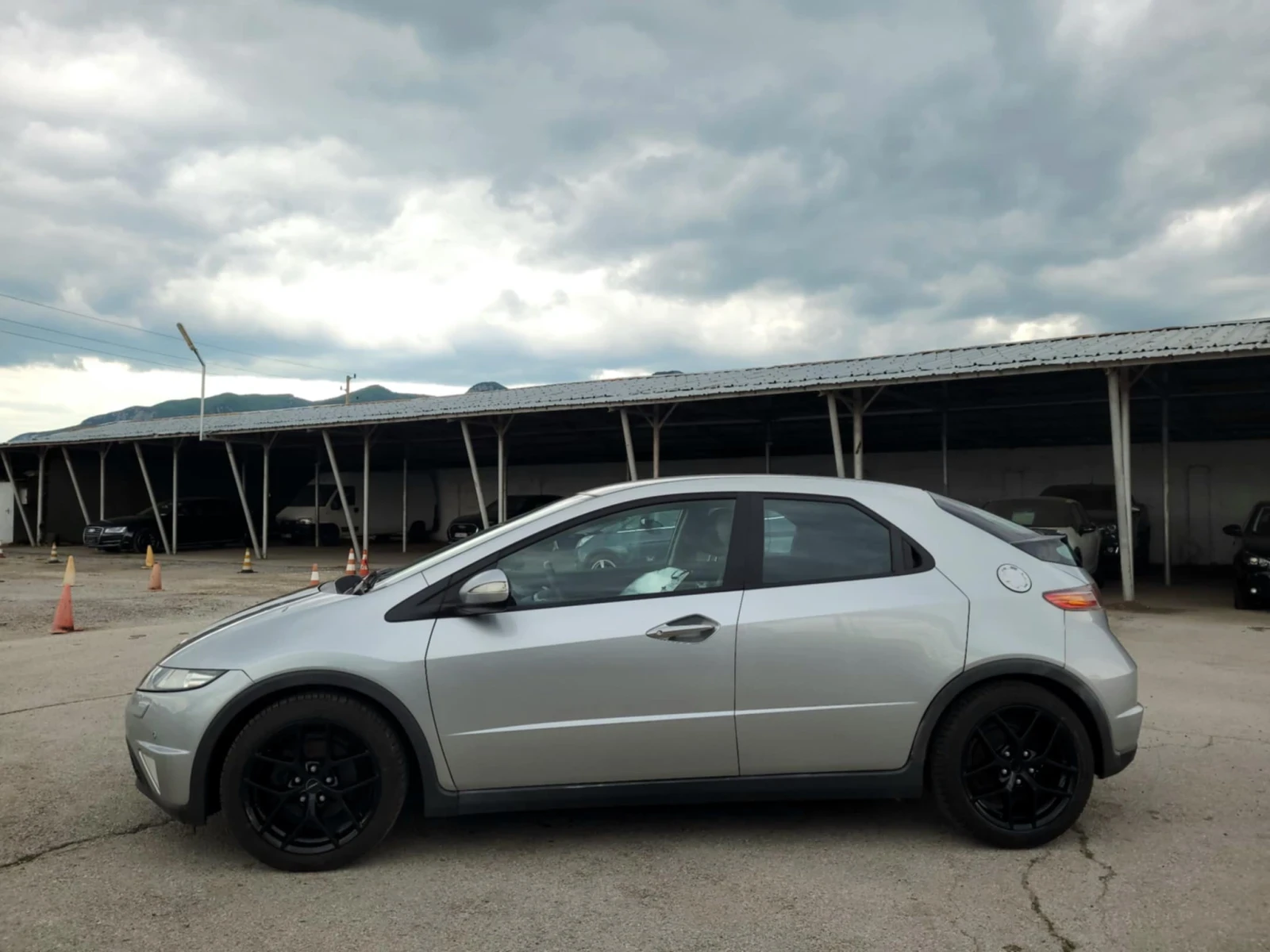 Honda Civic 1, 8-Executive  - изображение 6