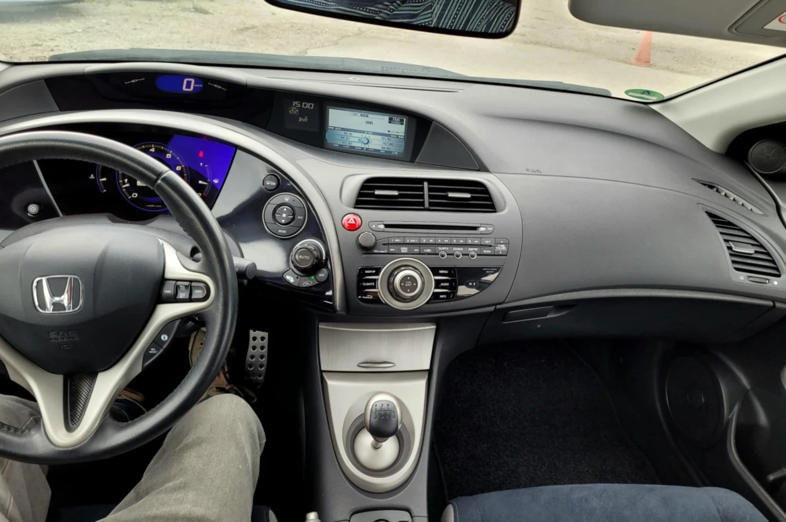 Honda Civic 1, 8-Executive  - изображение 8
