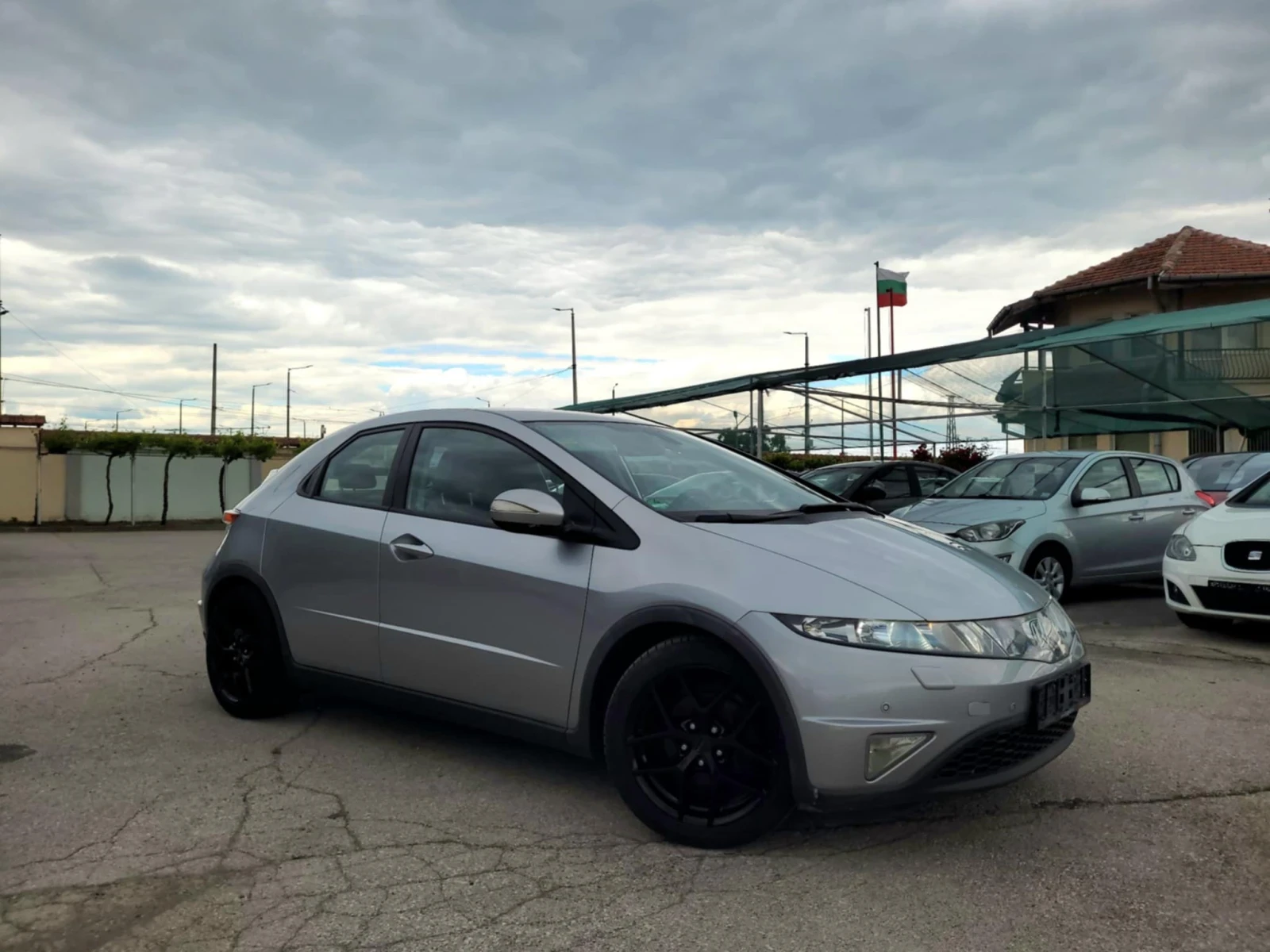 Honda Civic 1, 8-Executive  - изображение 5