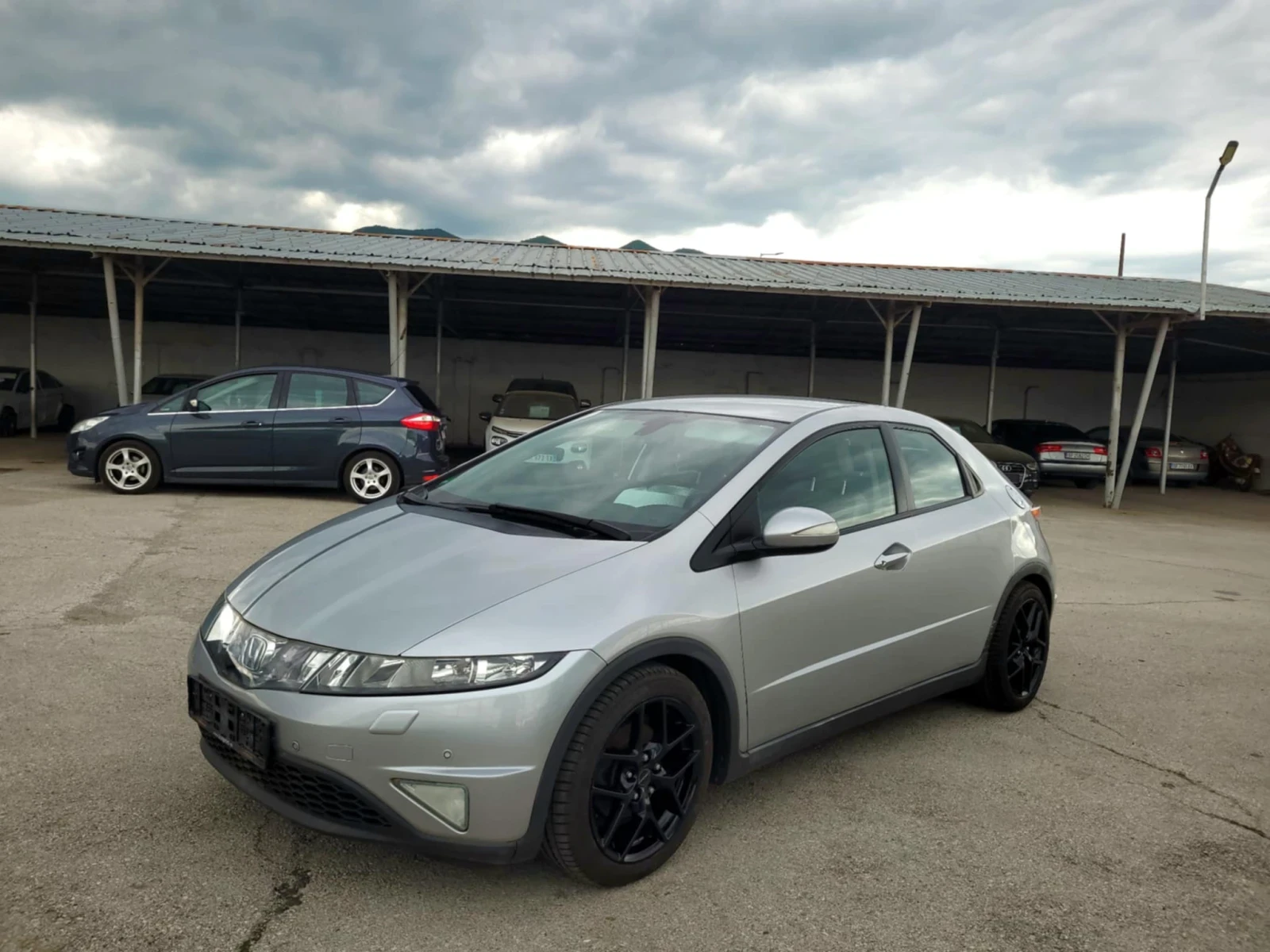 Honda Civic 1, 8-Executive  - изображение 7