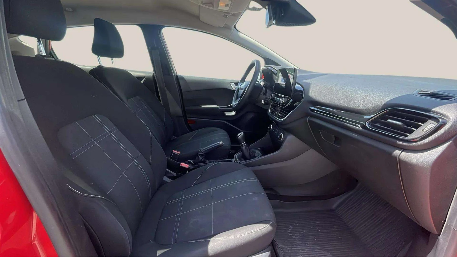 Ford Fiesta 1.1i - изображение 9