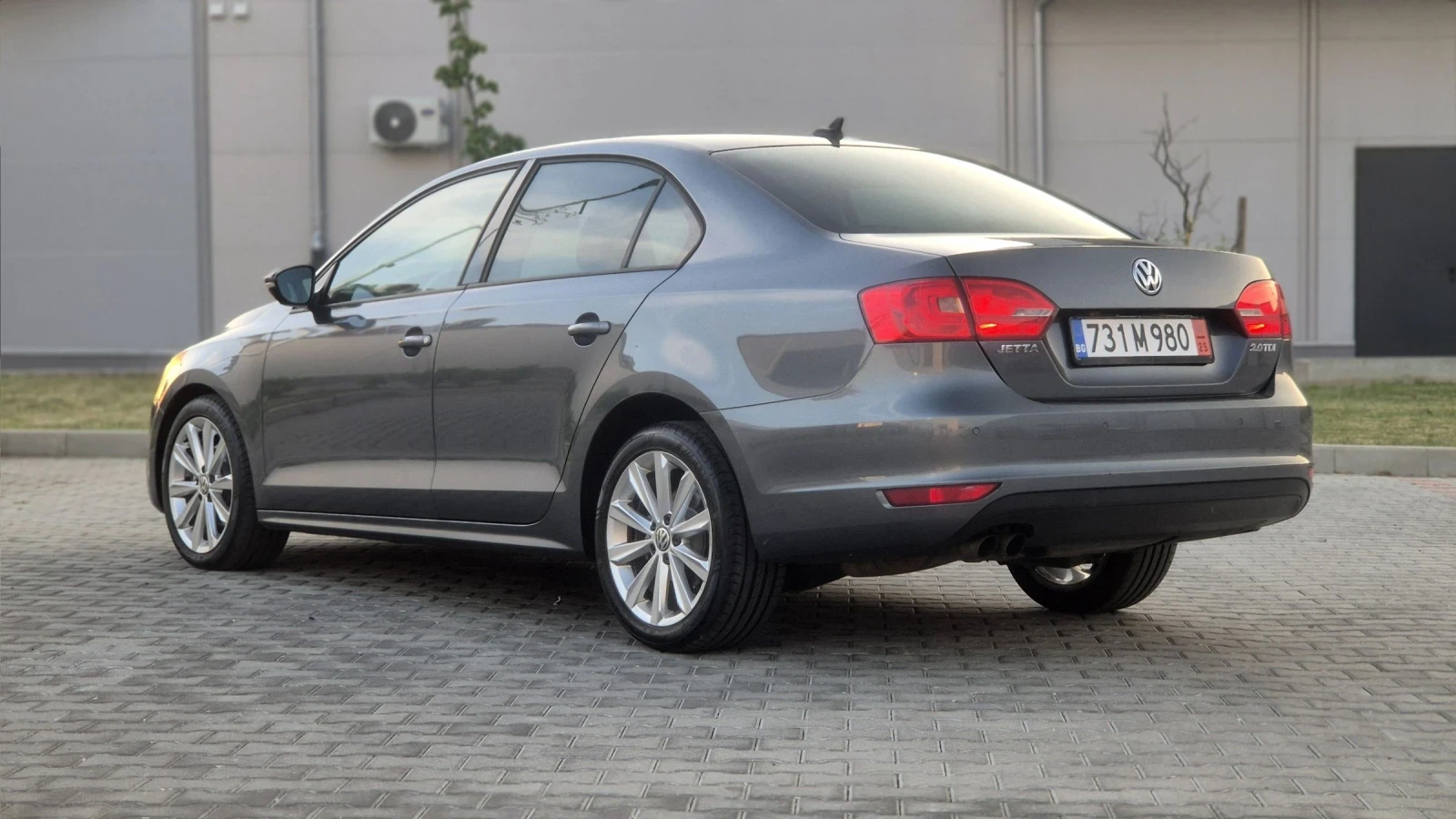 VW Jetta 2.0 TDI COMFORTLINE - изображение 8