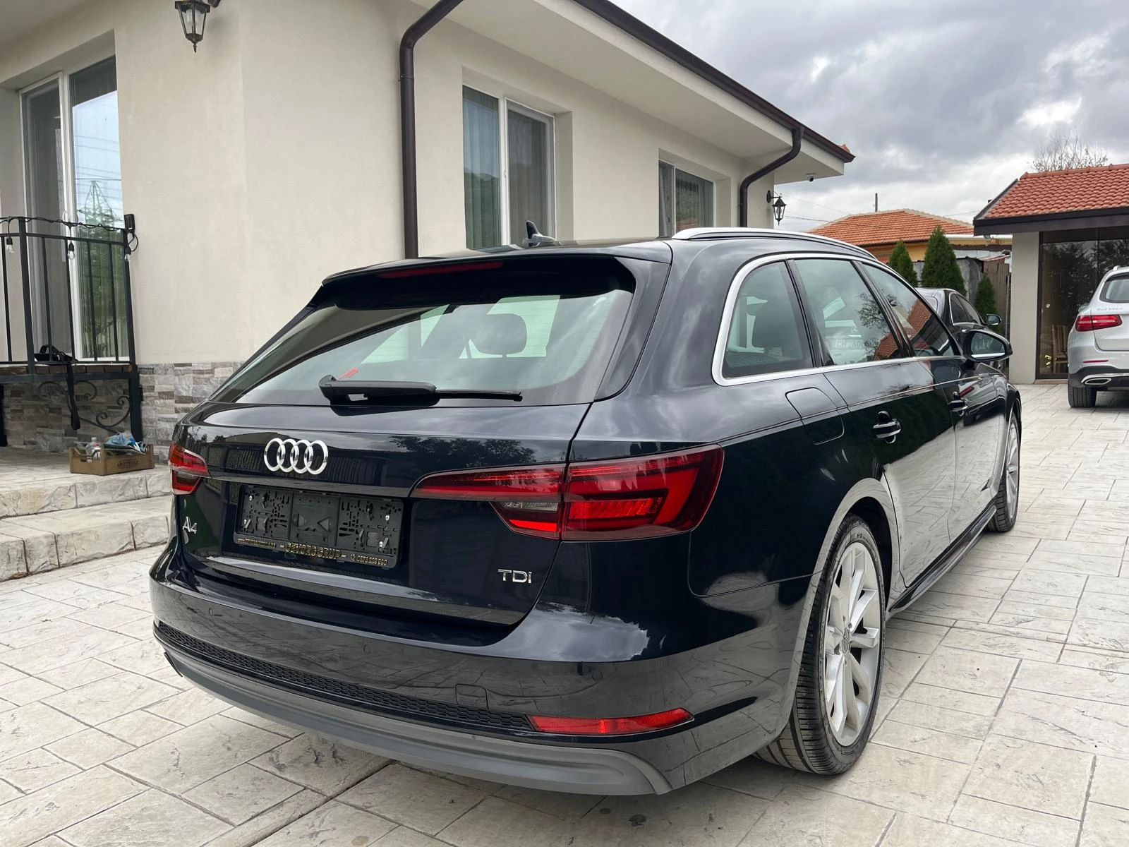 Audi A4 2.0 TDI SLINE - изображение 5