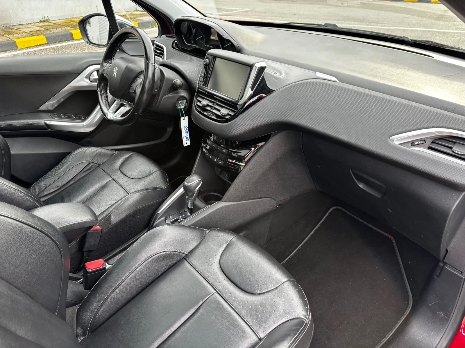 Peugeot 208 1.2 I* * 120 000 * SERVICE BOOK* KTEO*  | Mobile.bg   11