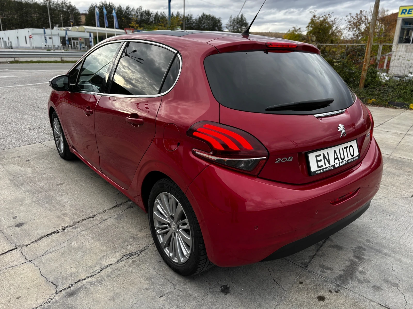 Peugeot 208 1.2 I* * 120 000 * SERVICE BOOK* KTEO*  | Mobile.bg   6