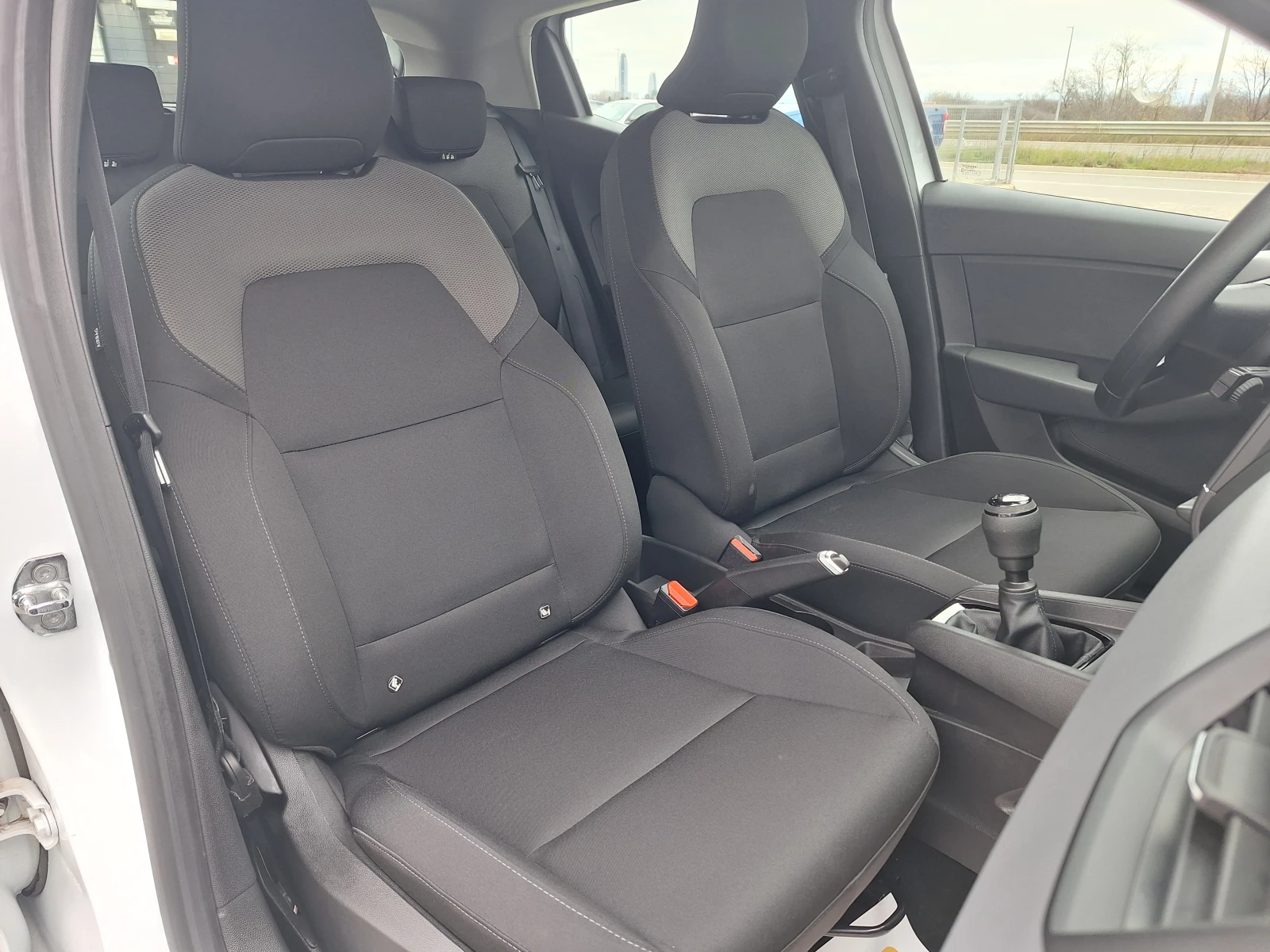 Renault Clio TCe 91�.�. | Mobile.bg � ����������� 13