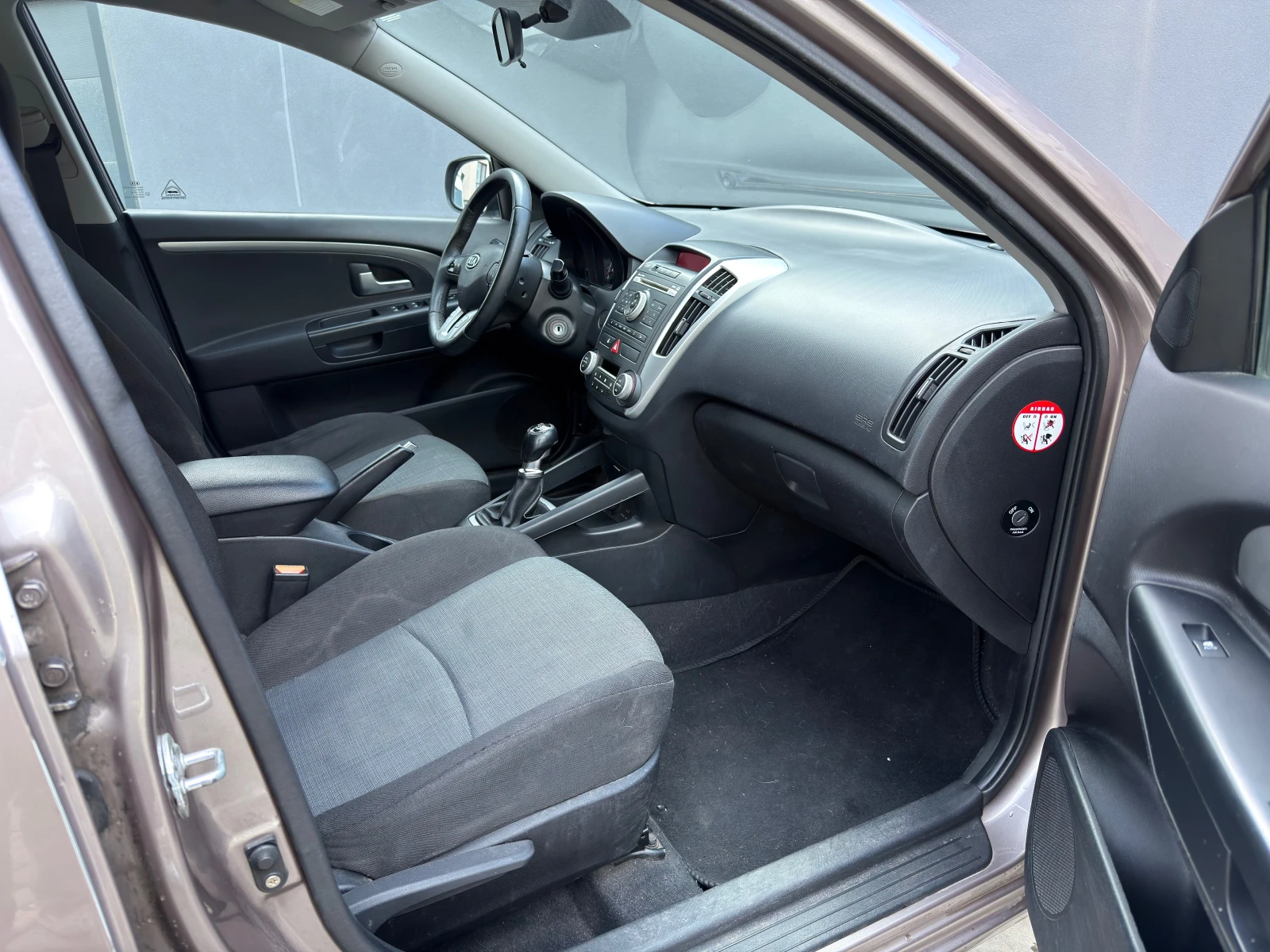 Kia Ceed 1.6i\�������� ��� BRC\�����������\����������*  | Mobile.bg � ����������� 11