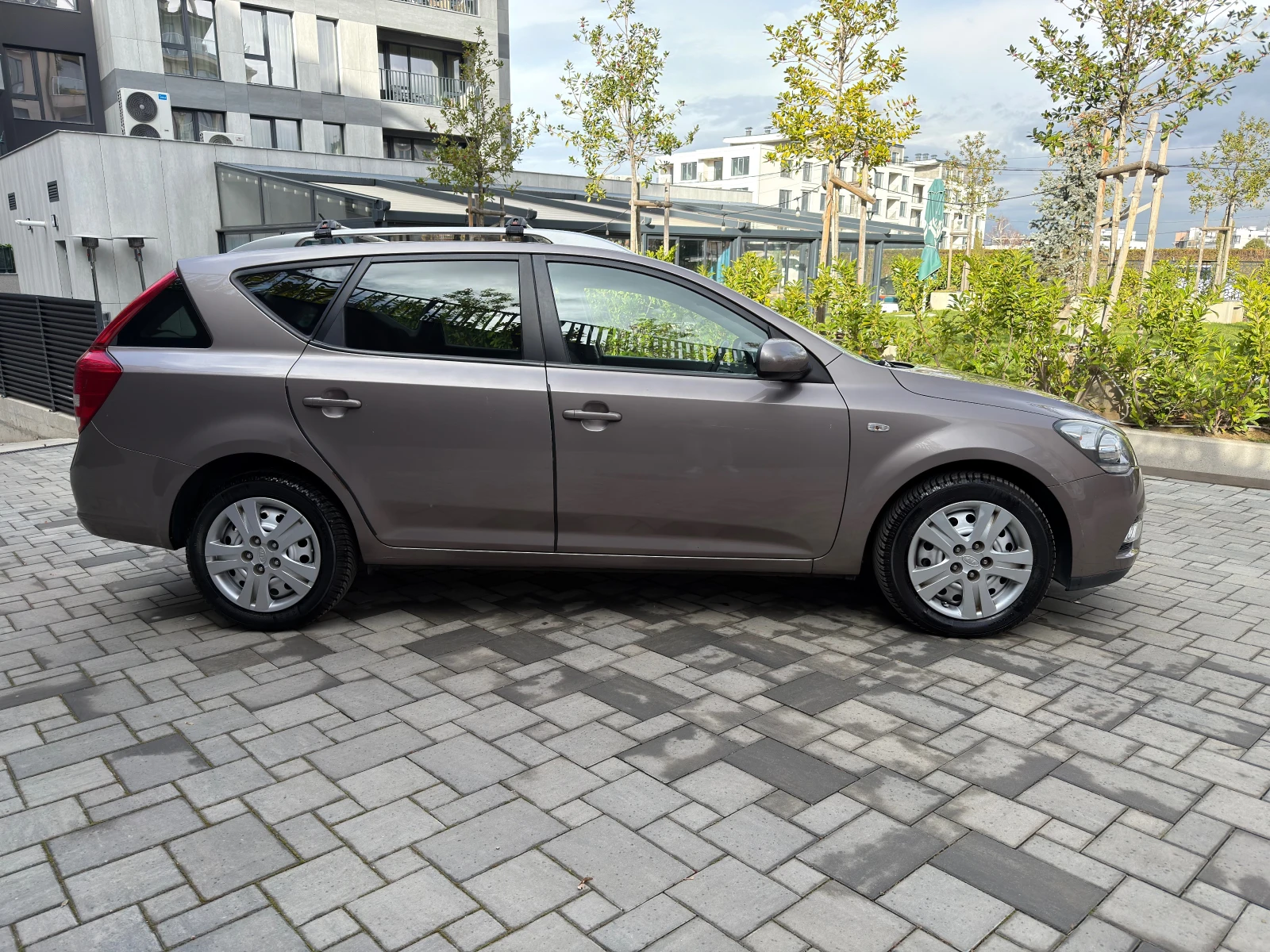 Kia Ceed 1.6i\ФАБРИЧНА ГАЗ BRC\КЛИМАТРОНИК\ПАРКТРОНИК*  - изображение 8