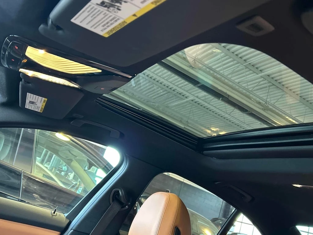 BMW 330 xDrive M-Sport * CARFAX * ОПЦИЯ ЗА ФИНАНСИРАНЕ *  - изображение 6