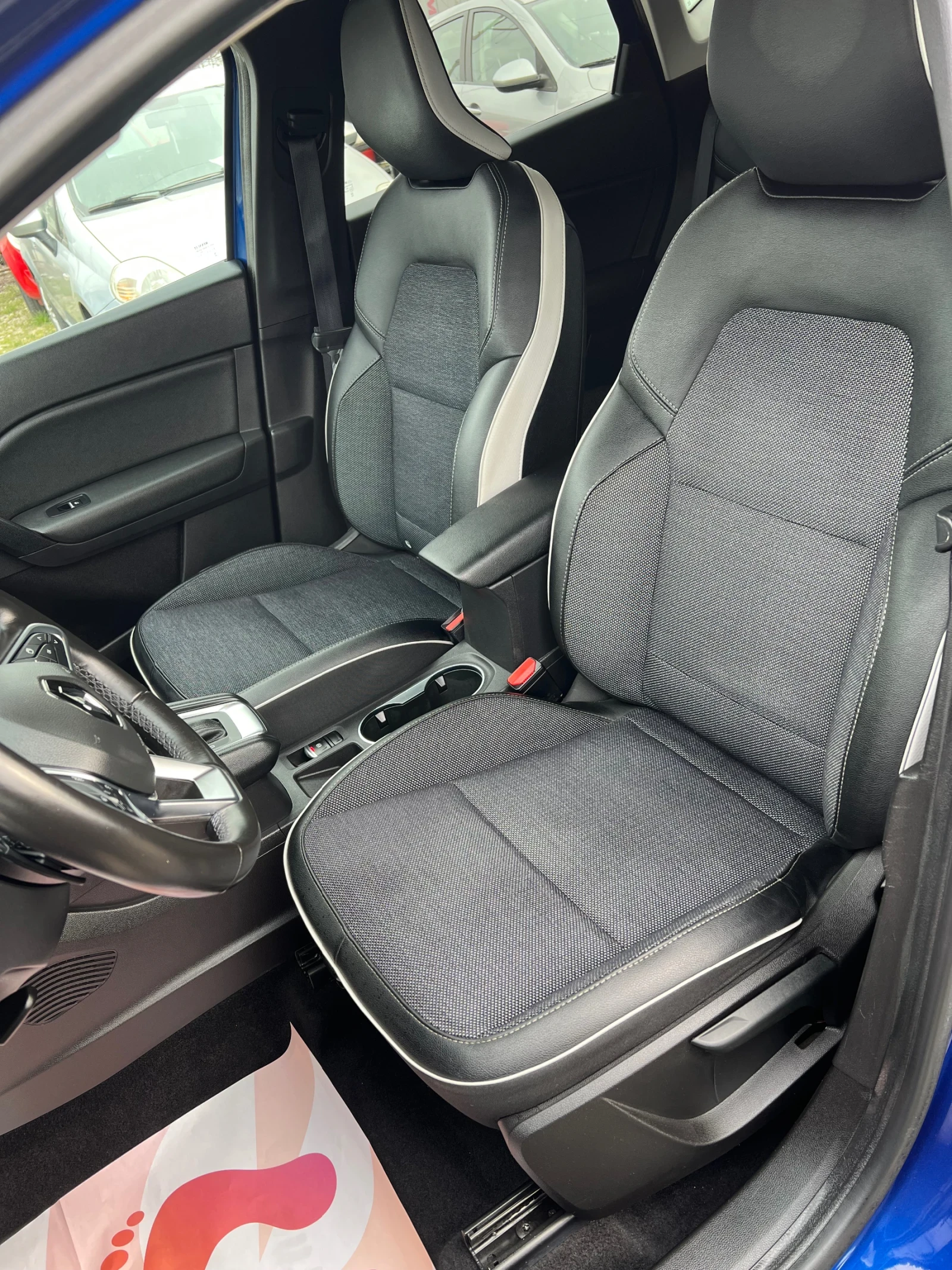 Renault Captur 1.5 dCi/ BUSINESS LINE/ AUTOMATIC / DISTRINONIC, снимка 14 - Автомобили и джипове - 53946565