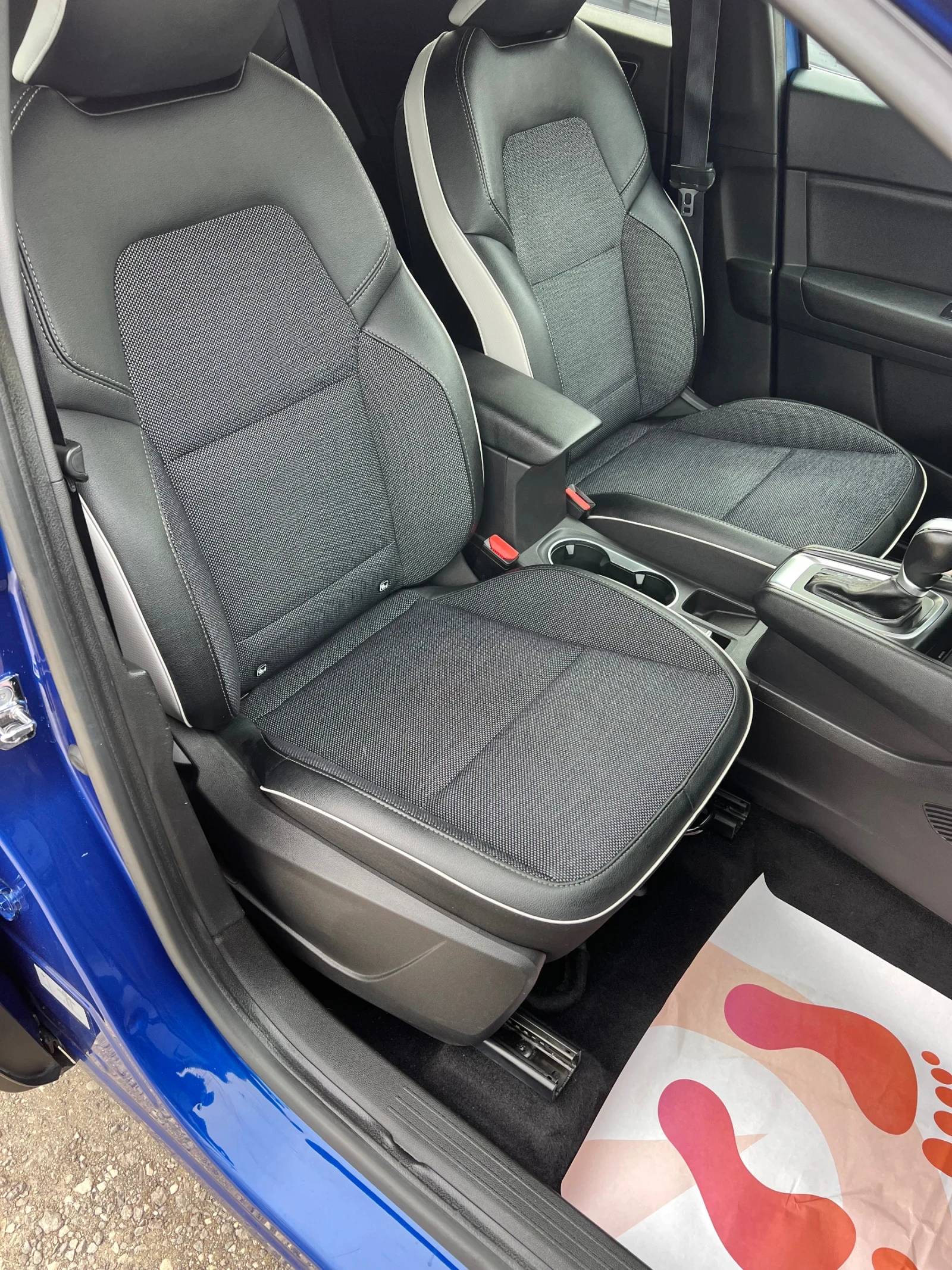 Renault Captur 1.5 dCi/ BUSINESS LINE/ AUTOMATIC / DISTRINONIC, снимка 16 - Автомобили и джипове - 53946565