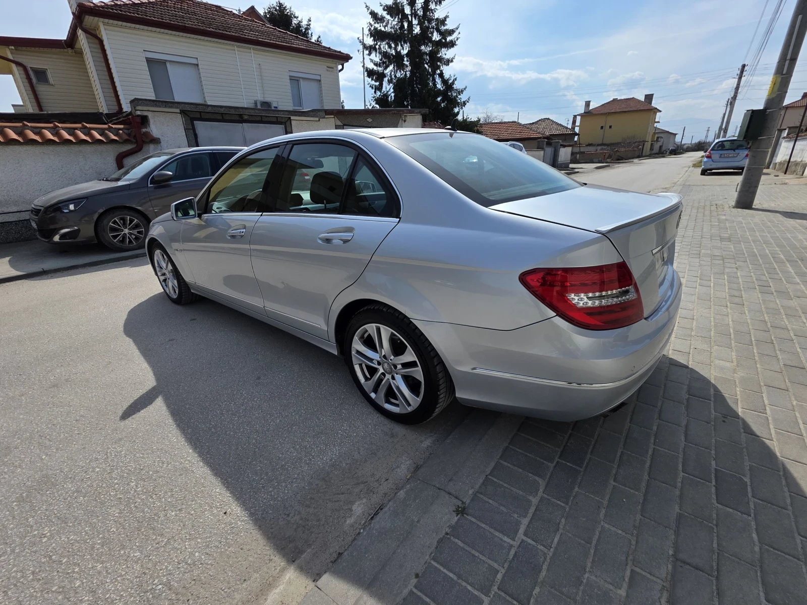 Mercedes-Benz C 220 Avantgarde/Facelift/TOP, снимка 4 - Автомобили и джипове - 53984890