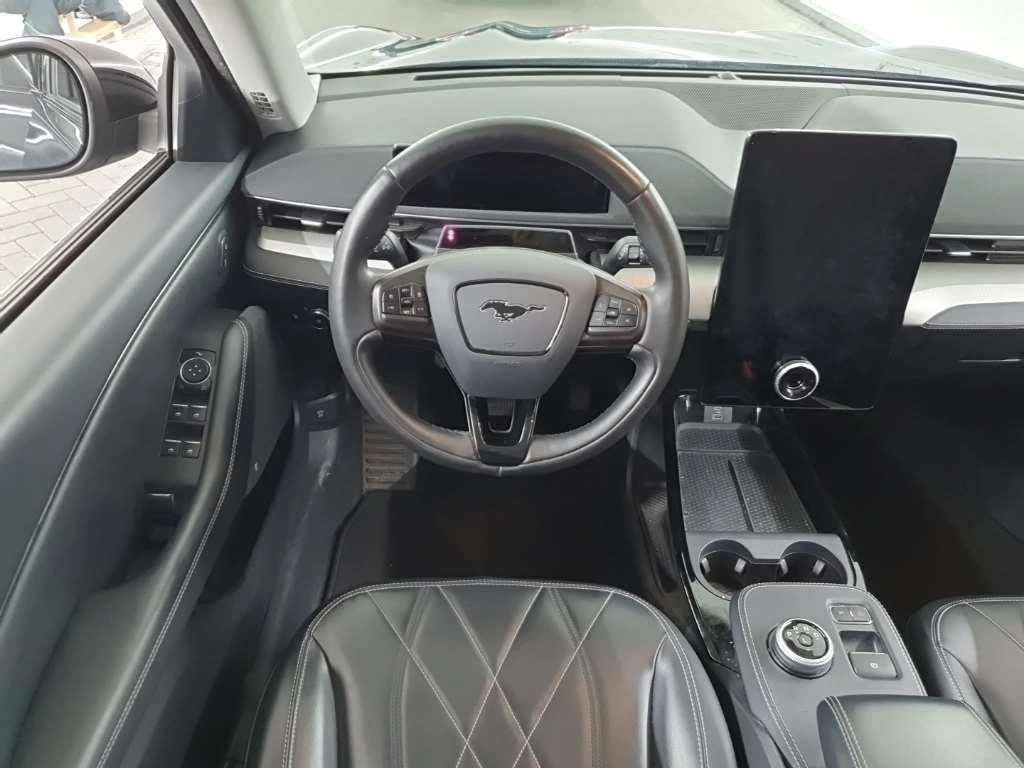 Ford Mustang Mach-E 99KW Premium Extended Range RWD, снимка 8 - Автомобили и джипове - 54156918