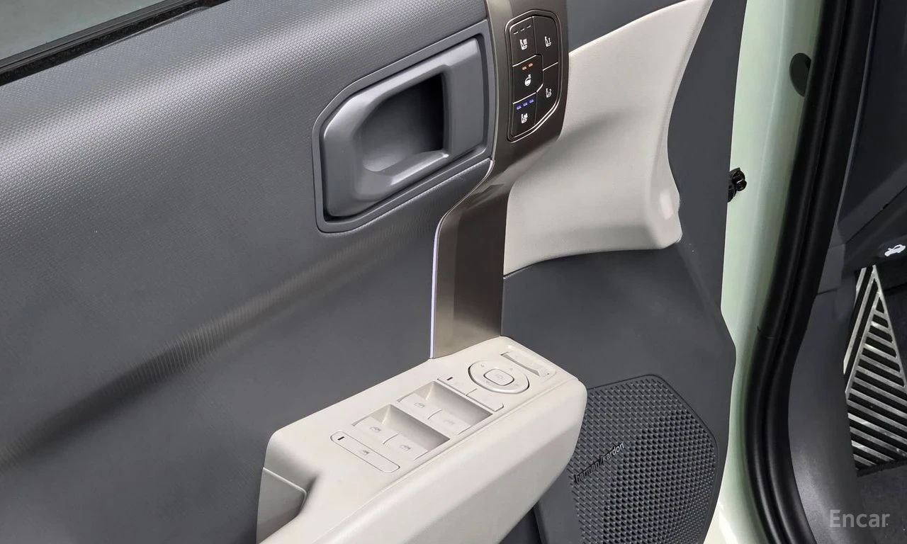 Kia EV3 Standard 2WDEarth | 360 КАМЕРА | ОБДУХВАНЕ | , снимка 13 - Автомобили и джипове - 54388837