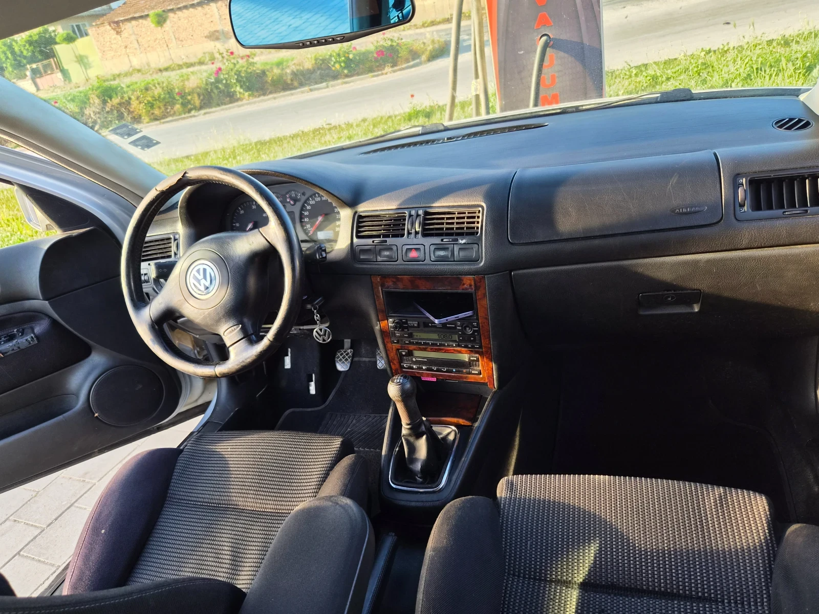 VW Bora 1.9 TDI 116 1999, снимка 4 - Автомобили и джипове - 54723279
