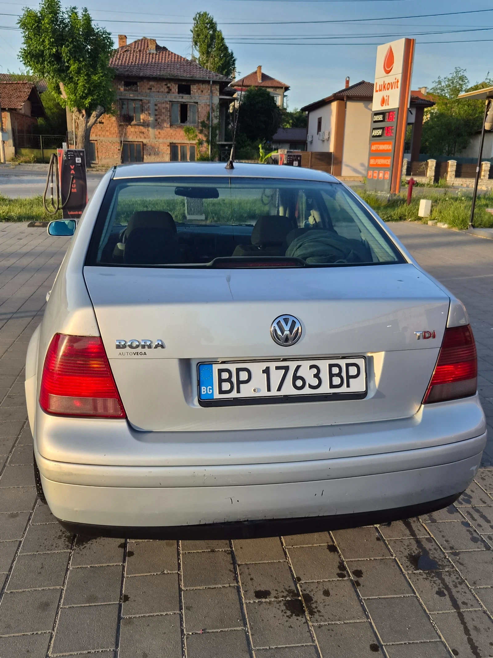 VW Bora 1.9 TDI 116 1999, снимка 3 - Автомобили и джипове - 54723279